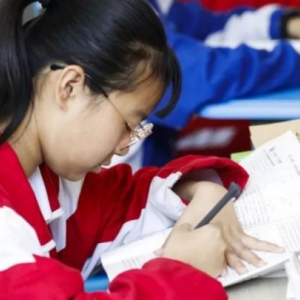 中考频繁调整，560分以下考生处境艰难？未来考名校的难度将更大